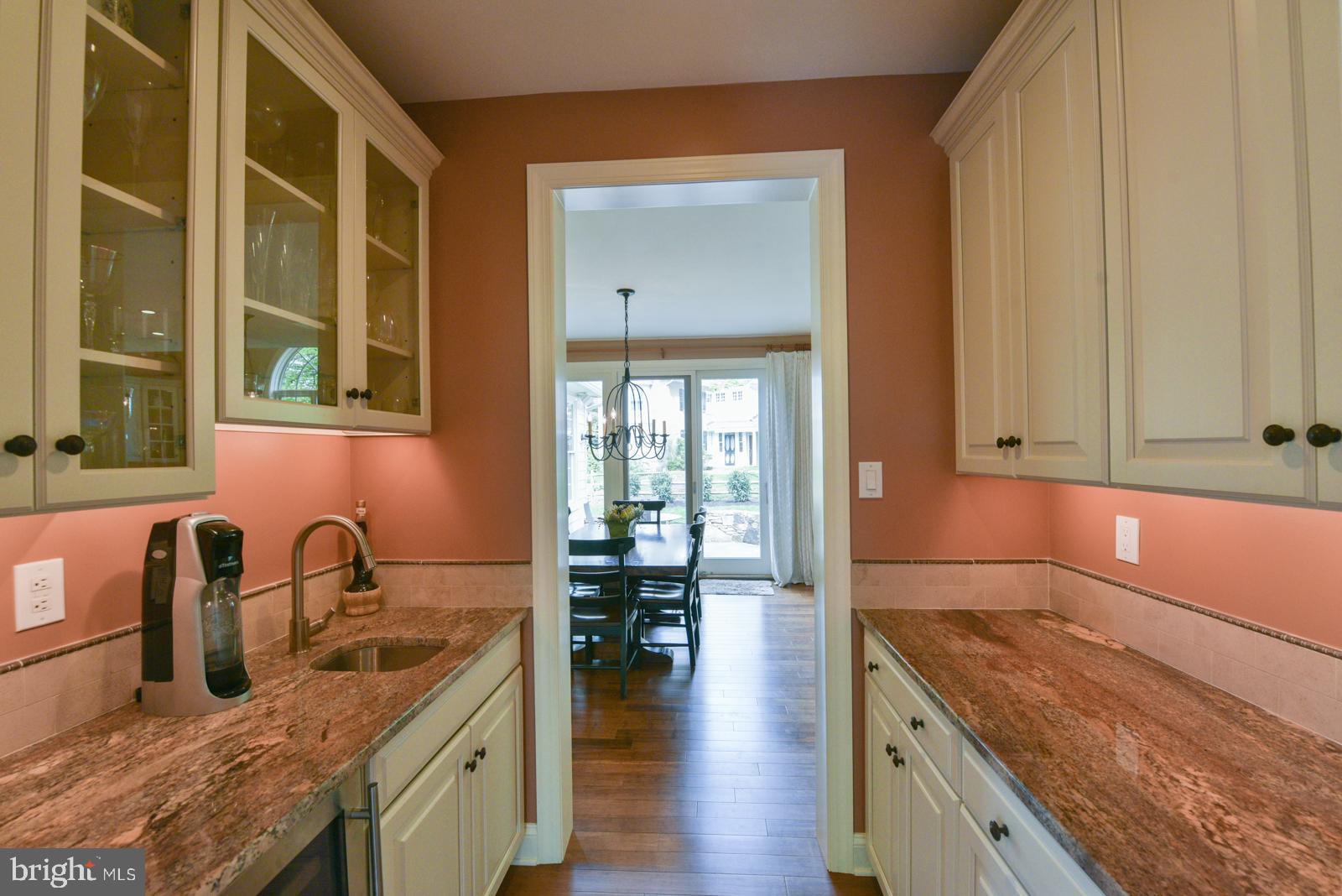 807 Caldwell Road Wayne, PA 19087 - Photo 13 of 54 Butlers Pantry