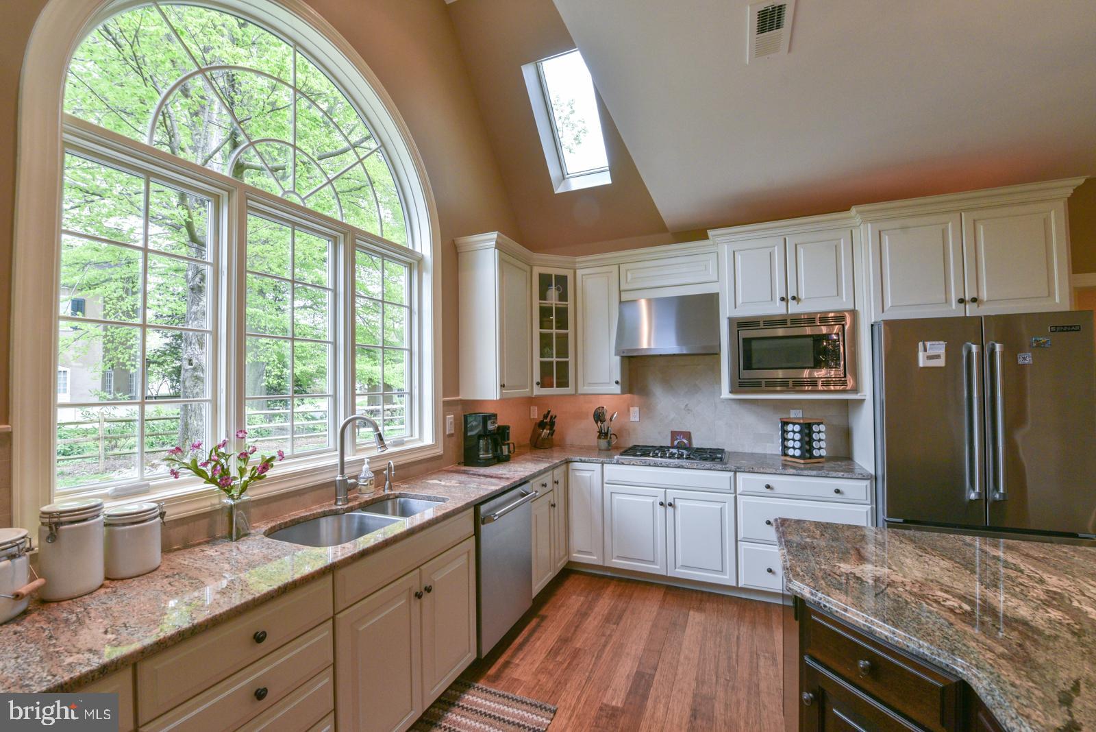 807 Caldwell Road Wayne, PA 19087 - Photo 18 of 54 Generous Workspace