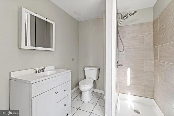 $2,500 | 307 Roxborough Avenue, Philadelphia, PA 19128