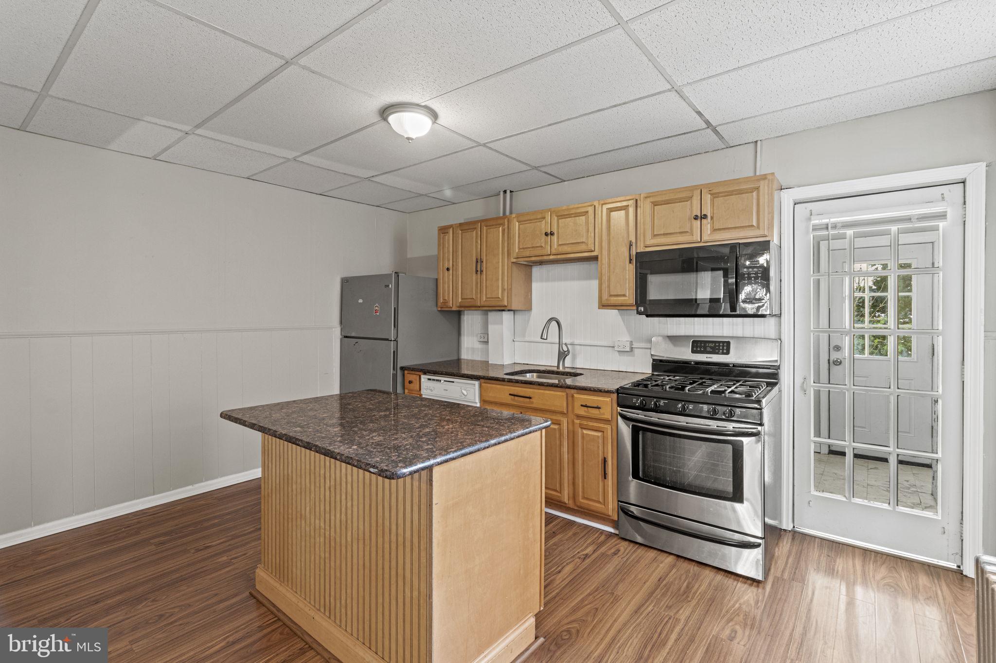 307 Roxborough Avenue Philadelphia, PA 19128 - Photo 10 of 24