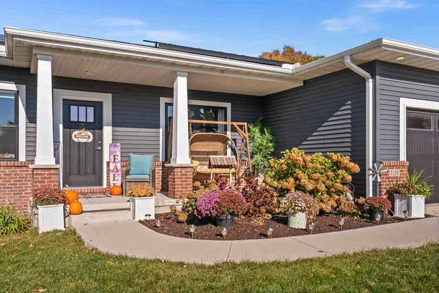 $449,000 | 3103 Fox Creek Road, Bloomington, IL 61705