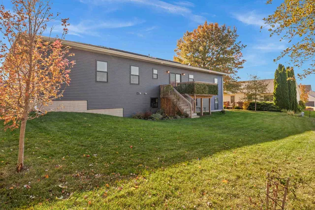 $449,000 | 3103 Fox Creek Road, Bloomington, IL 61705