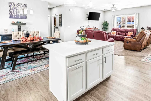 $449,000 | 3103 Fox Creek Road, Bloomington, IL 61705