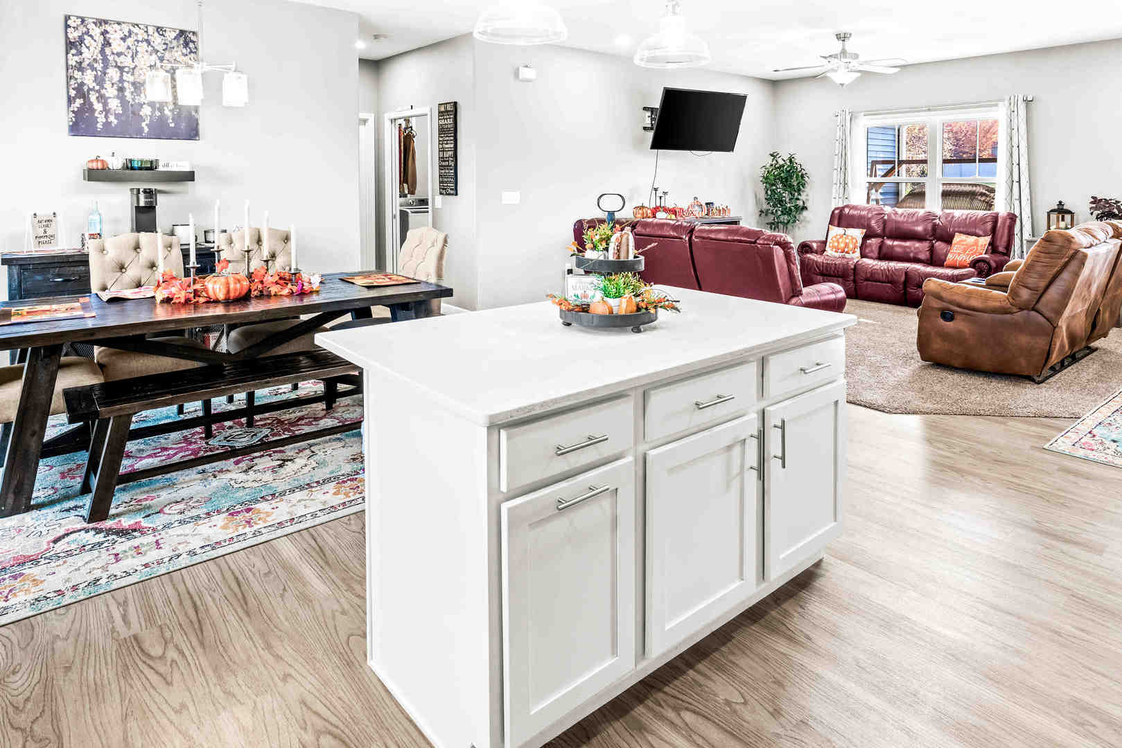 3103 Fox Creek Road Bloomington, IL 61705 - Photo 5 of 42