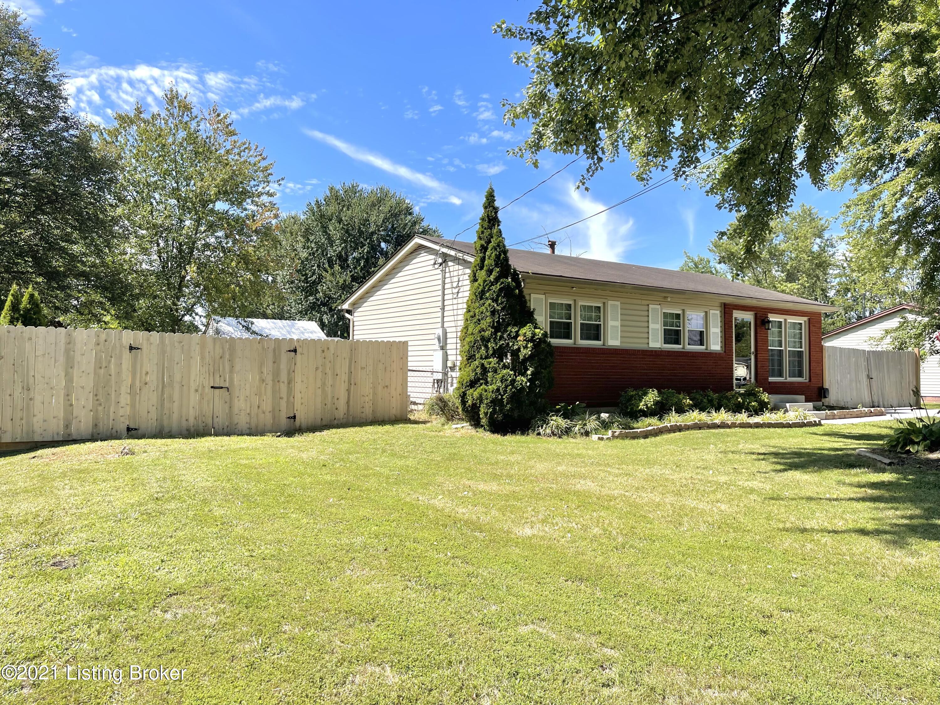 9216 New Maple Road Louisville, KY 40229 - Photo 21 of 30 25F31ACD-2519-42D5-BBD3-A6932676AE70