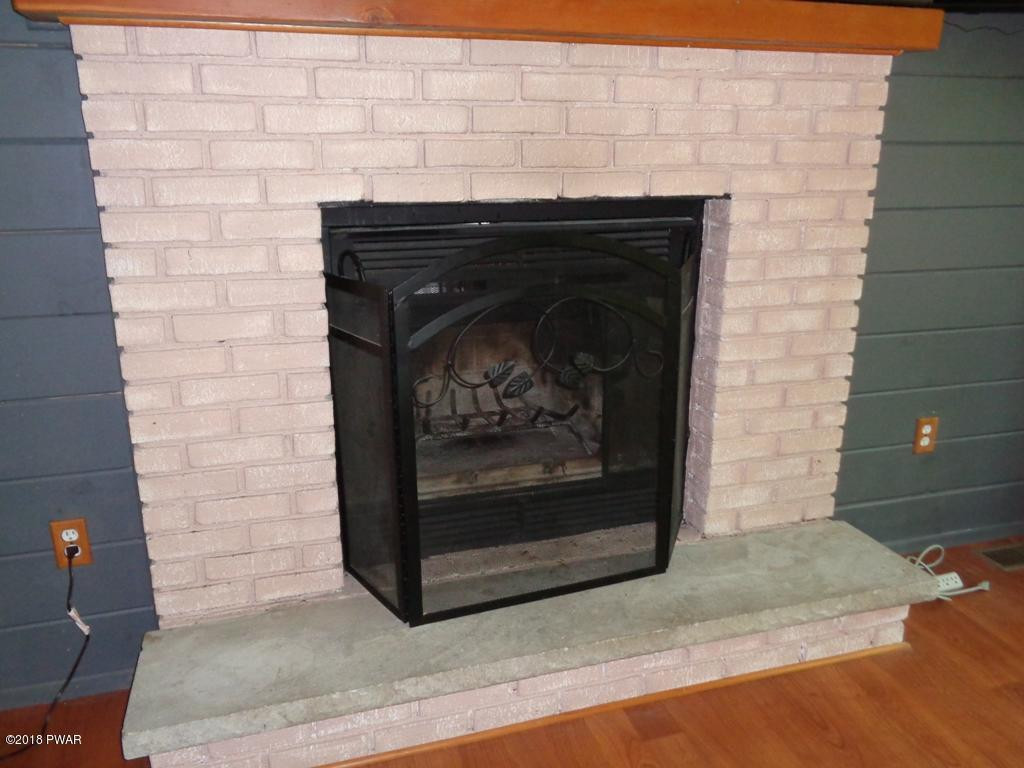 108 Oakridge Court Hawley, PA 18428 - Photo 8 of 43 Fireplace