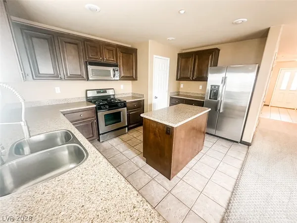 $1,945 | 7333 Camden Pine Avenue, Las Vegas, NV 89129