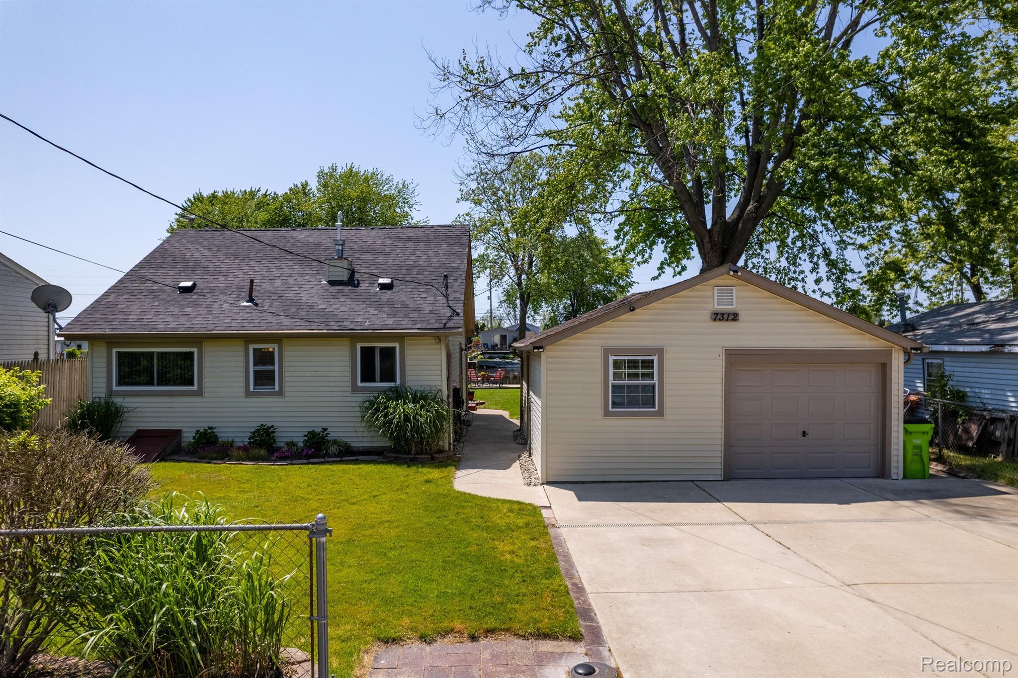 7312 Bealane Road Algonac, MI 48001 - Photo 24 of 35 Gallery Image 24