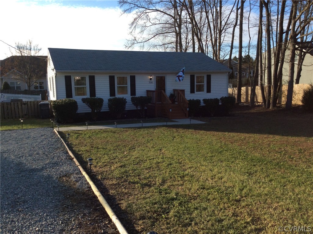 700 Courthouse Road North Chesterfield, VA 23236 - Photo 34 of 47 a front view of a house with garden