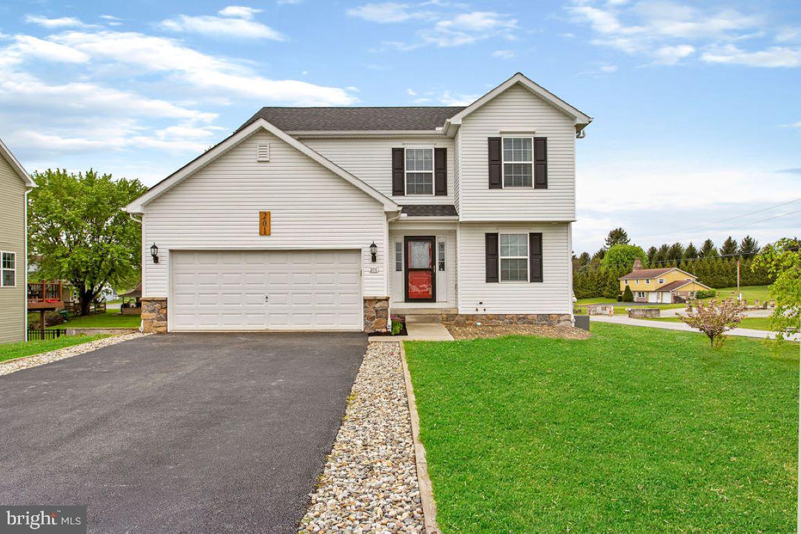 201 Hemlock Drive Hanover, PA 17331 - Photo 1 of 36 Gallery Image 1
