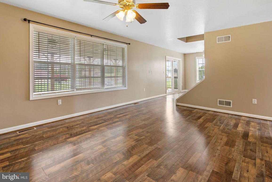 201 Hemlock Drive Hanover, PA 17331 - Photo 5 of 36 Gallery Image 5