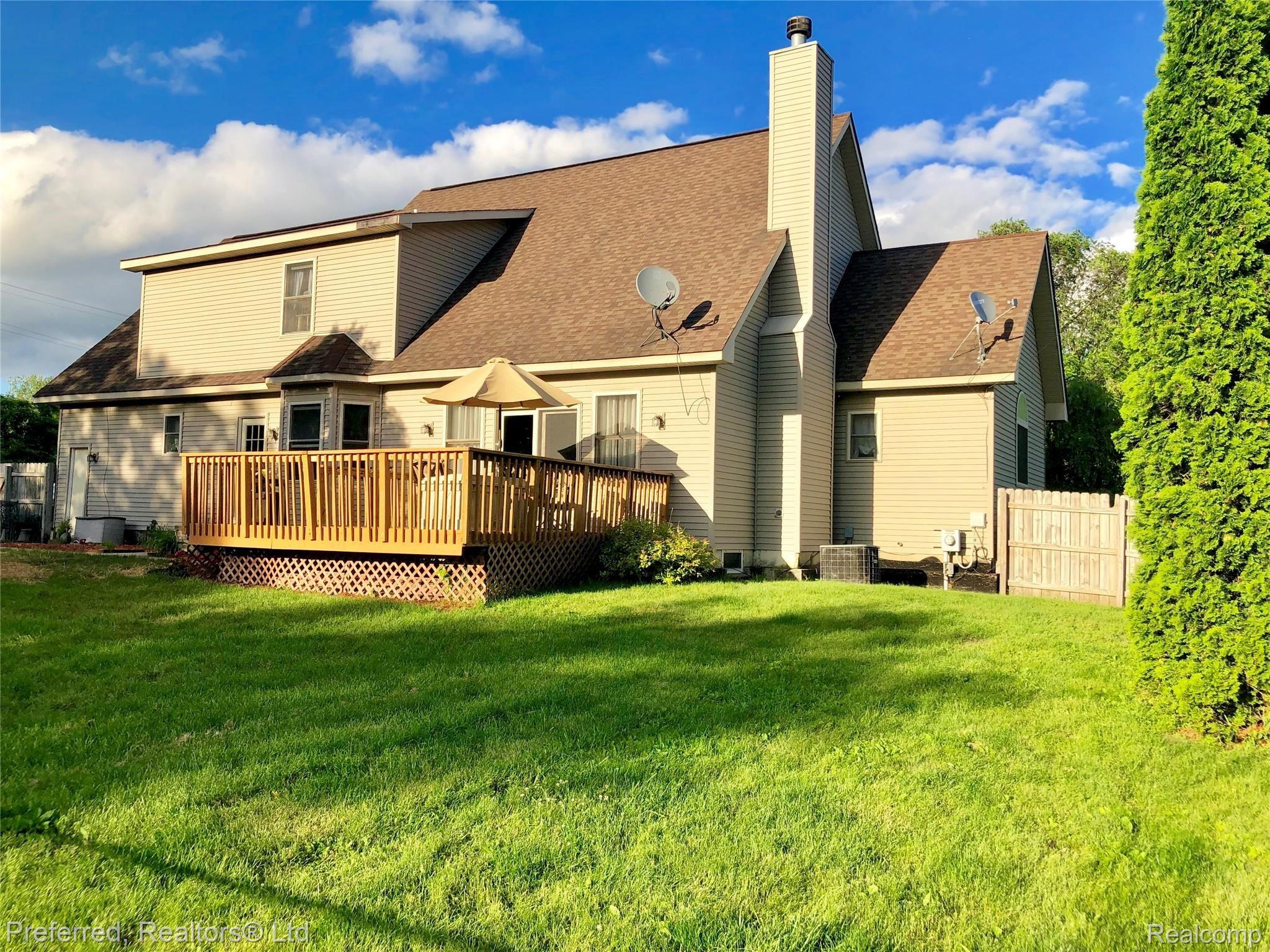 23080 Merriman Road New Boston, MI 48164 - Photo 44 of 52 C6219C8B-702A-4C09-B6F4-3332F031293A.jpeg