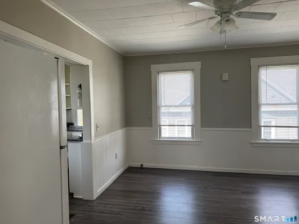 $1,850 | 201 Myrtle Street, Unit 2, Shelton, CT 06484