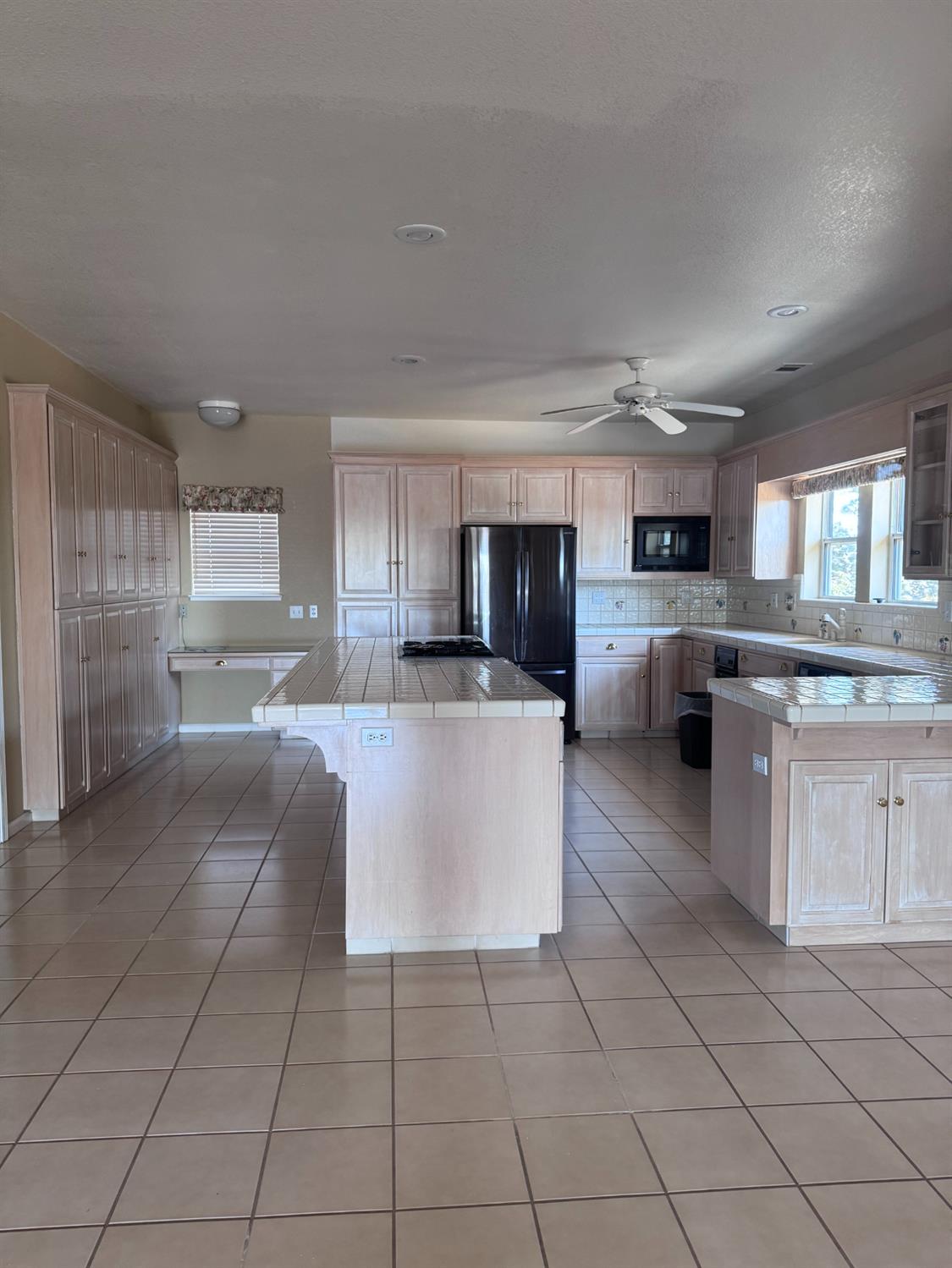 38 Harvest Ridge Rd Valley Springs Valley Springs, CA 95252 - Photo 2 of 20 Gallery Image 2