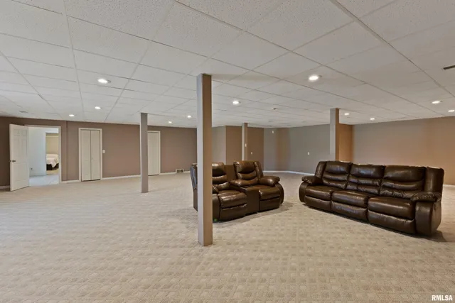 $480,000 | 4330 Bunker Drive, Quincy, IL 62305