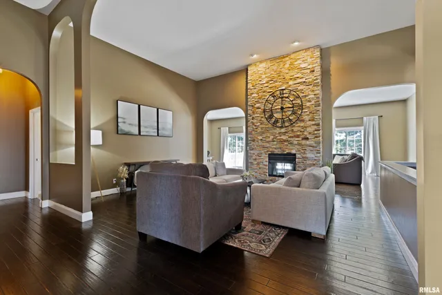 $480,000 | 4330 Bunker Drive, Quincy, IL 62305