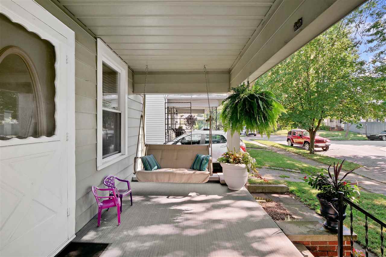 2327 Oakridge Road Fort Wayne, IN 46805 - Photo 3 of 36