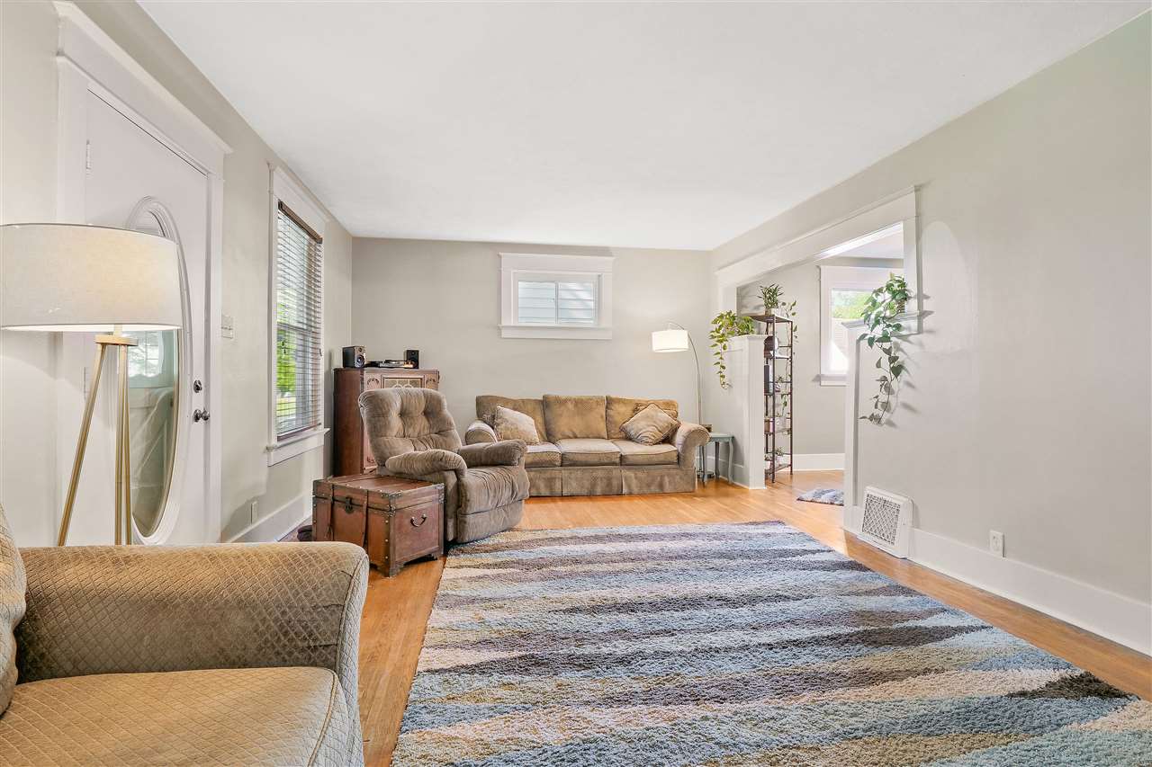 2327 Oakridge Road Fort Wayne, IN 46805 - Photo 5 of 36