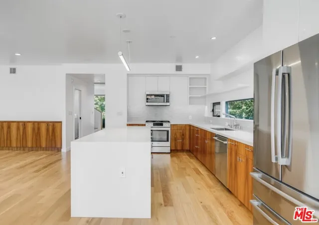 $12,000 | 3641 Greenwood Avenue, Los Angeles, CA 90066