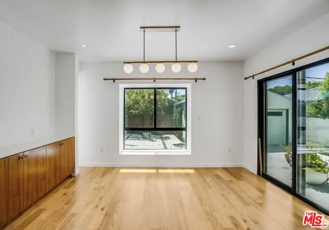 $12,000 | 3641 Greenwood Avenue, Los Angeles, CA 90066