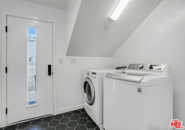 $12,000 | 3641 Greenwood Avenue, Los Angeles, CA 90066