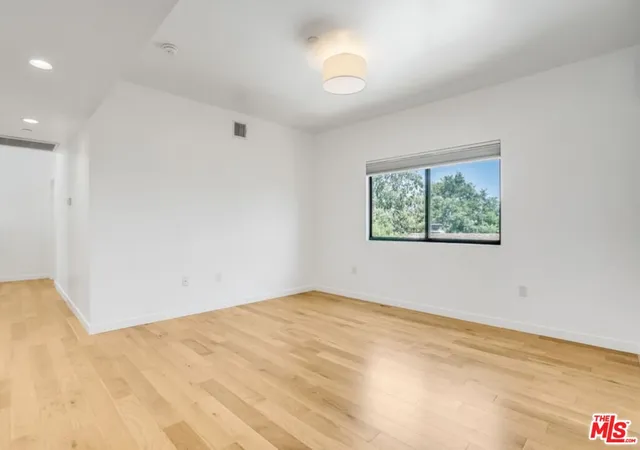 $12,000 | 3641 Greenwood Avenue, Los Angeles, CA 90066