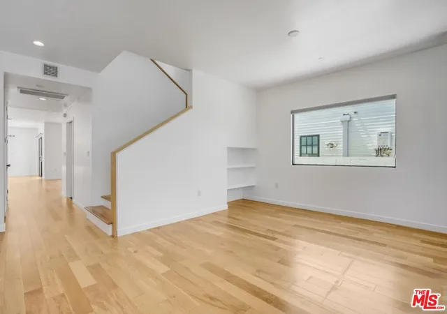 $12,000 | 3641 Greenwood Avenue, Los Angeles, CA 90066