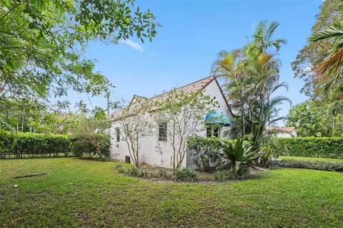 $4,750 | 410 Minorca Avenue, Coral Gables, FL 33134