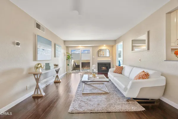 $548,800 | 2386 East Del Mar Boulevard, Unit 301, Pasadena, CA 91107