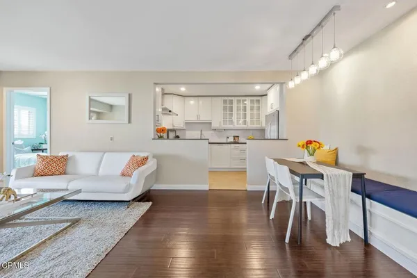 $548,800 | 2386 East Del Mar Boulevard, Unit 301, Pasadena, CA 91107