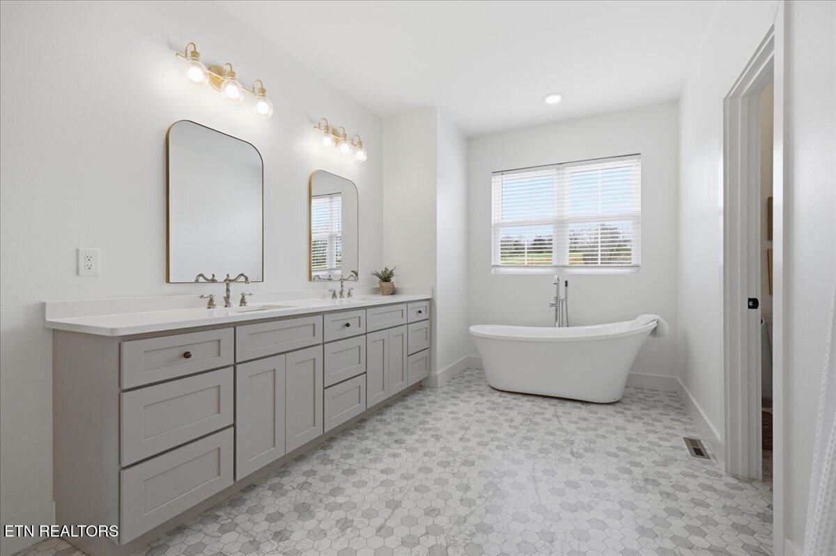 4817 Morganton Road Greenback, TN 37742 - Photo 21 of 41 33-026_7K9A7868