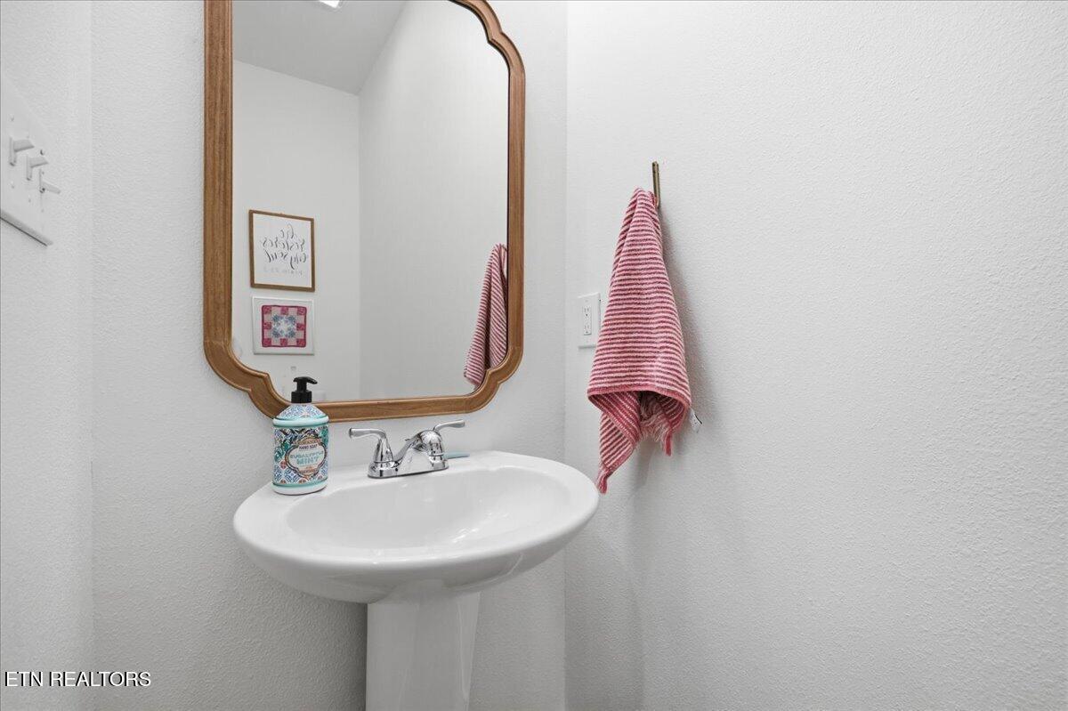 4817 Morganton Road Greenback, TN 37742 - Photo 29 of 41 31-024_7K9A7847