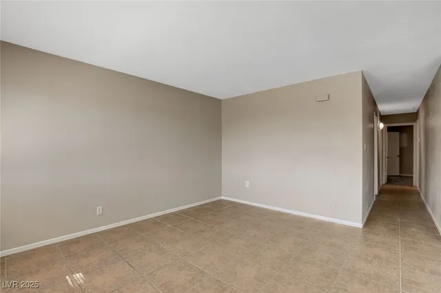 $1,800 | 620 Palmhurst Drive, Las Vegas, NV 89145