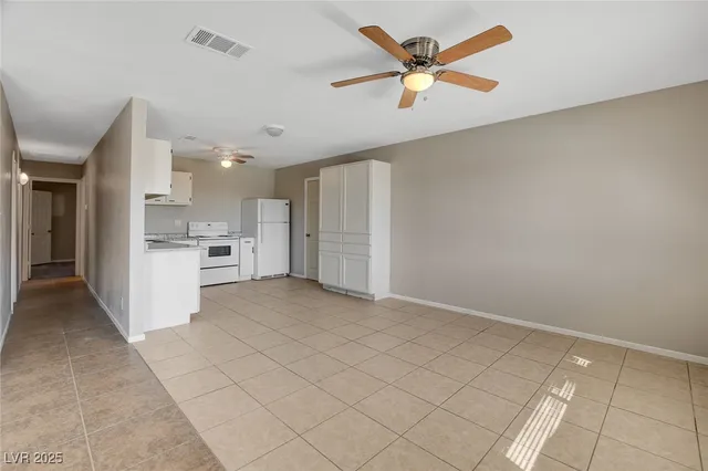 $1,800 | 620 Palmhurst Drive, Las Vegas, NV 89145