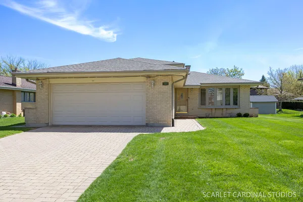 $450,000 | 3433 Drover Lane, Darien, IL 60561