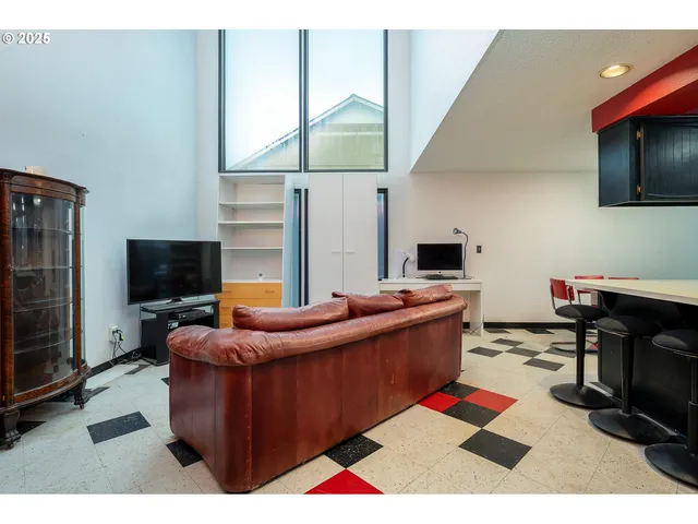 $525,000 | 6170 Southwest Cherryhill Drive, Beaverton, OR 97008