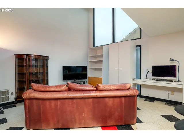 $525,000 | 6170 Southwest Cherryhill Drive, Beaverton, OR 97008