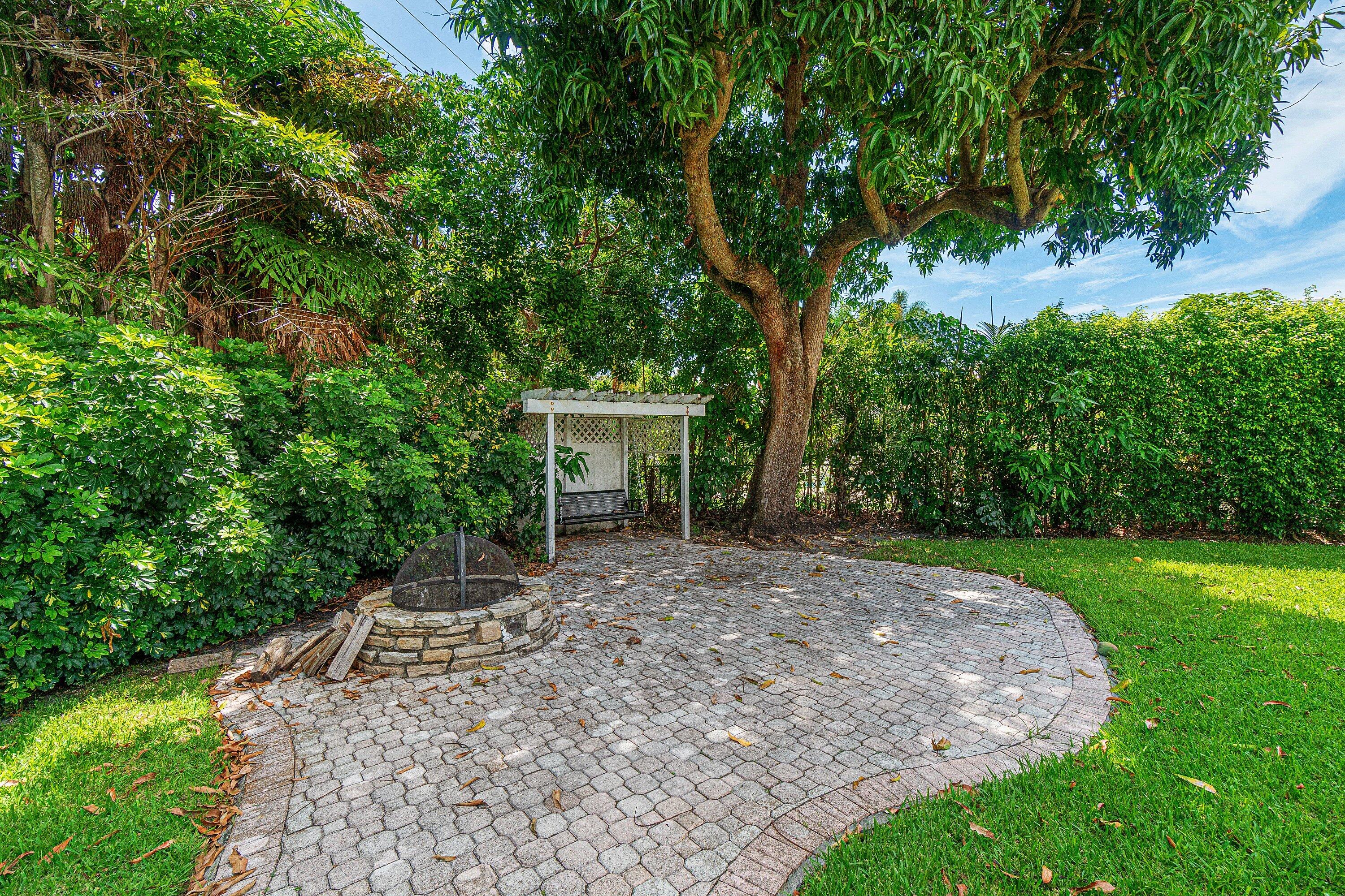 781 Apple Tree Lane Boca Raton, FL 33486 - Photo 25 of 33 027-781AppleTreeLane-BocaRaton-FL-33486-