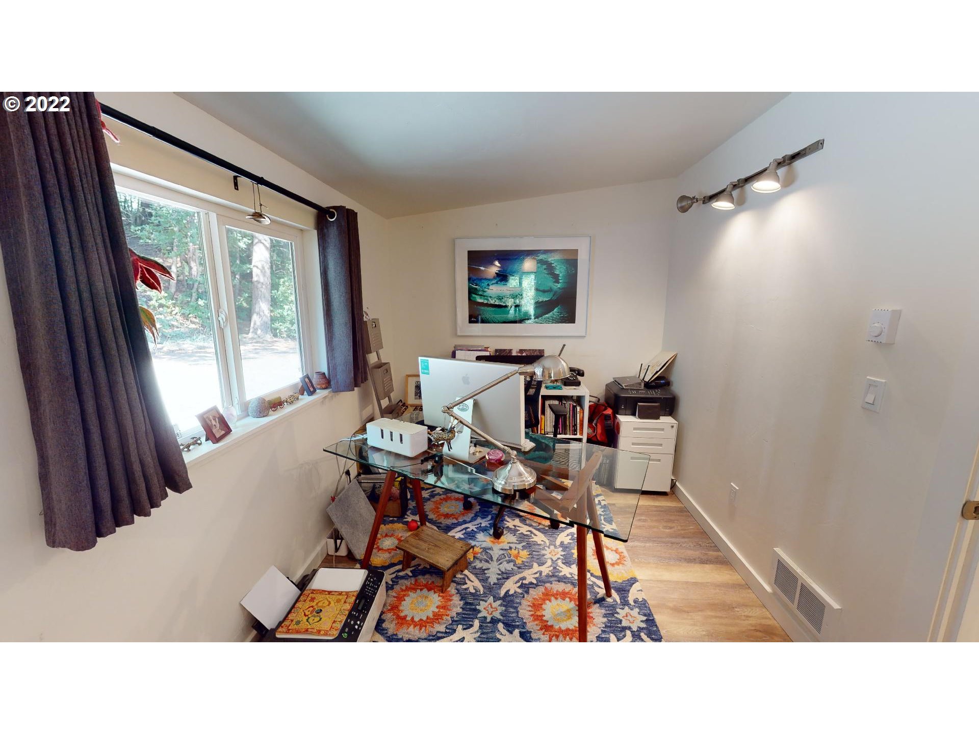 95175 Marchmont Road Gold Beach, OR 97444 - Photo 25 of 32 a living room with furniture and a flat screen tv