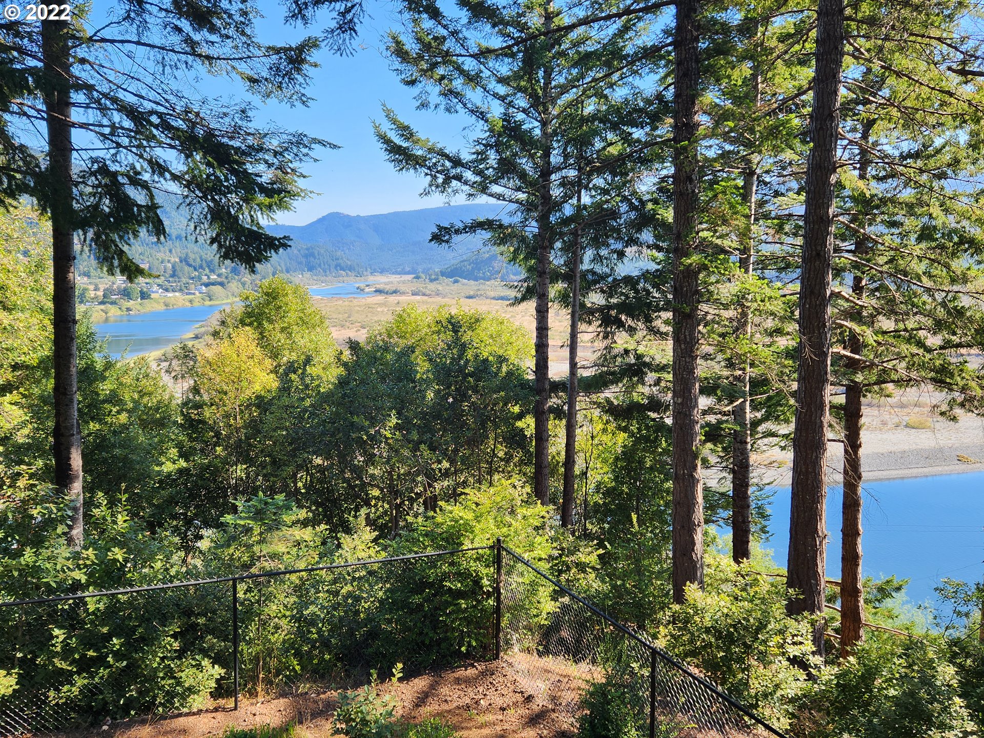 95175 Marchmont Road Gold Beach, OR 97444 - Photo 4 of 32 a view of a garden