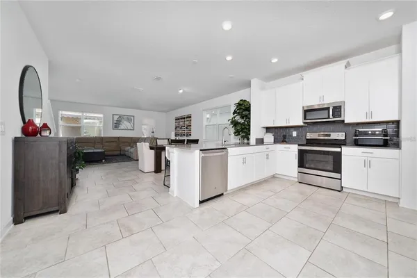 $2,800 | 11328 Listening Drive, Orlando, FL 32832