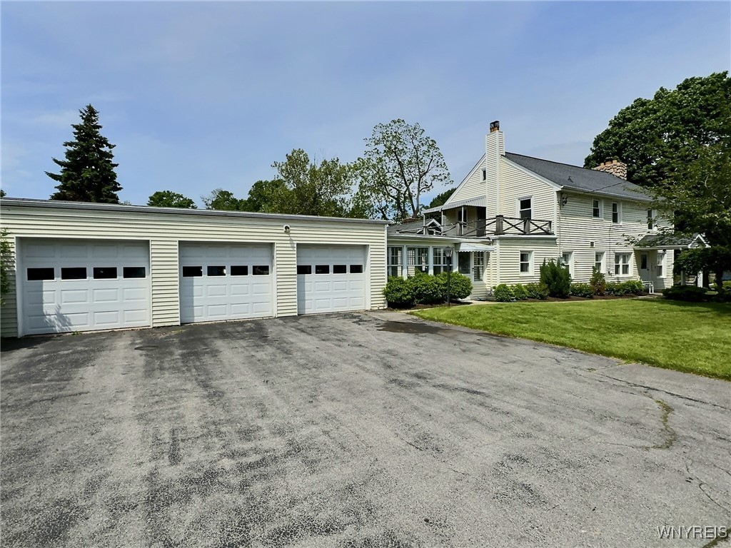 27 Eagle Street Amherst, NY 14221 - Photo 2 of 32