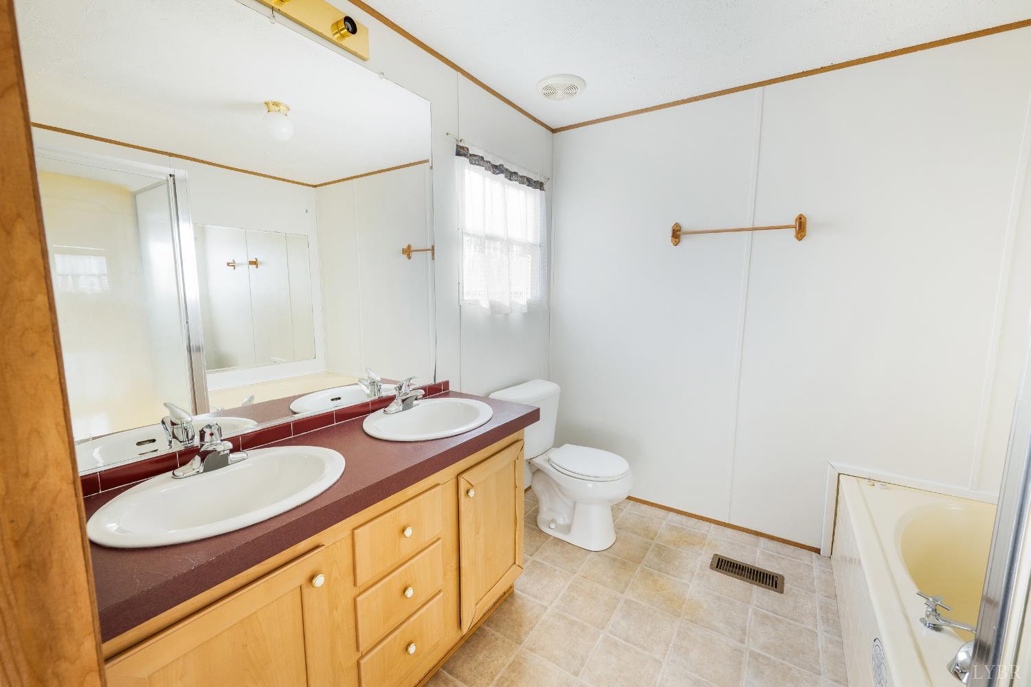 365 Harris Road Madison Heights, VA 24572 - Photo 18 of 33