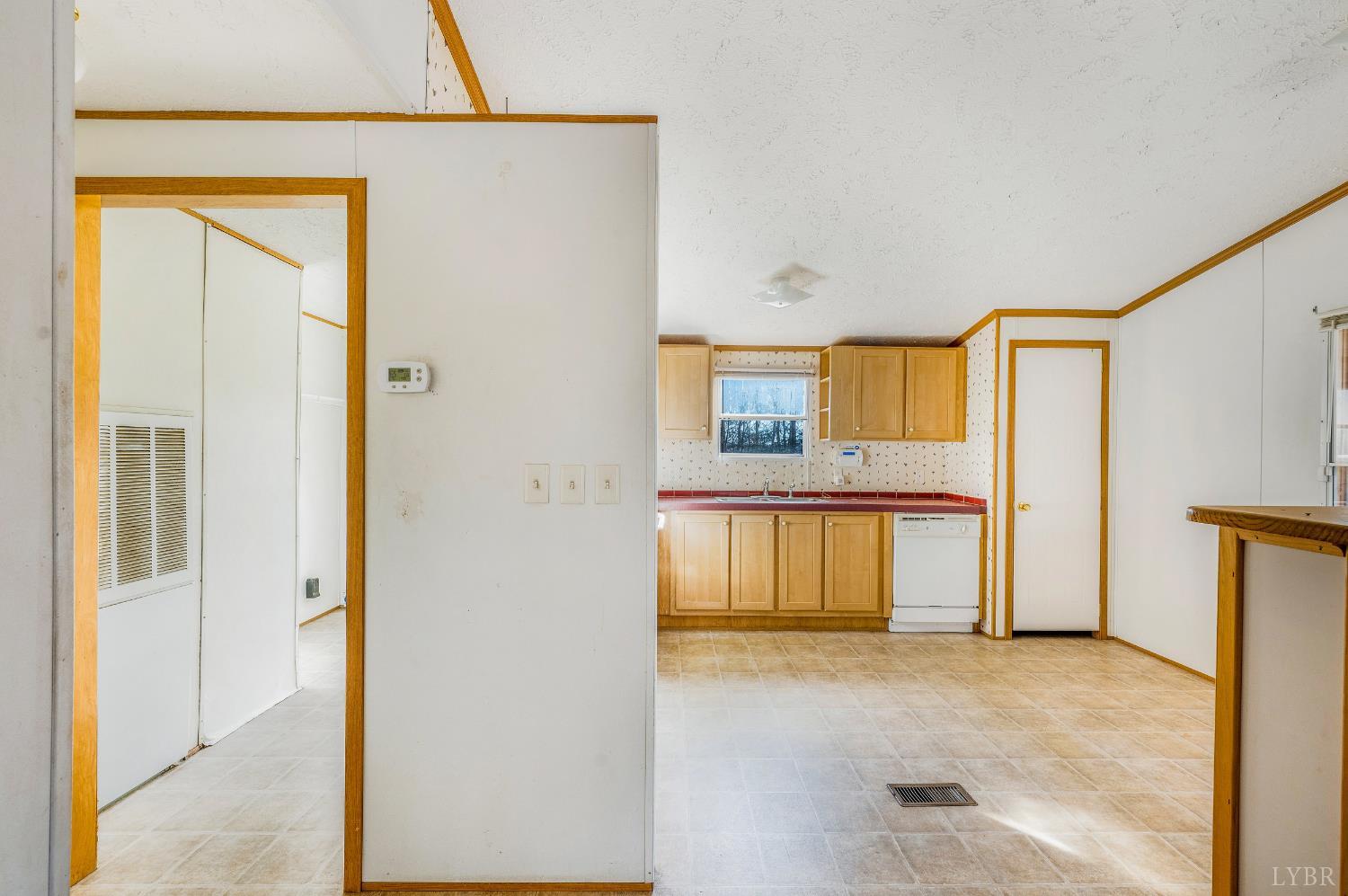 365 Harris Road Madison Heights, VA 24572 - Photo 8 of 33