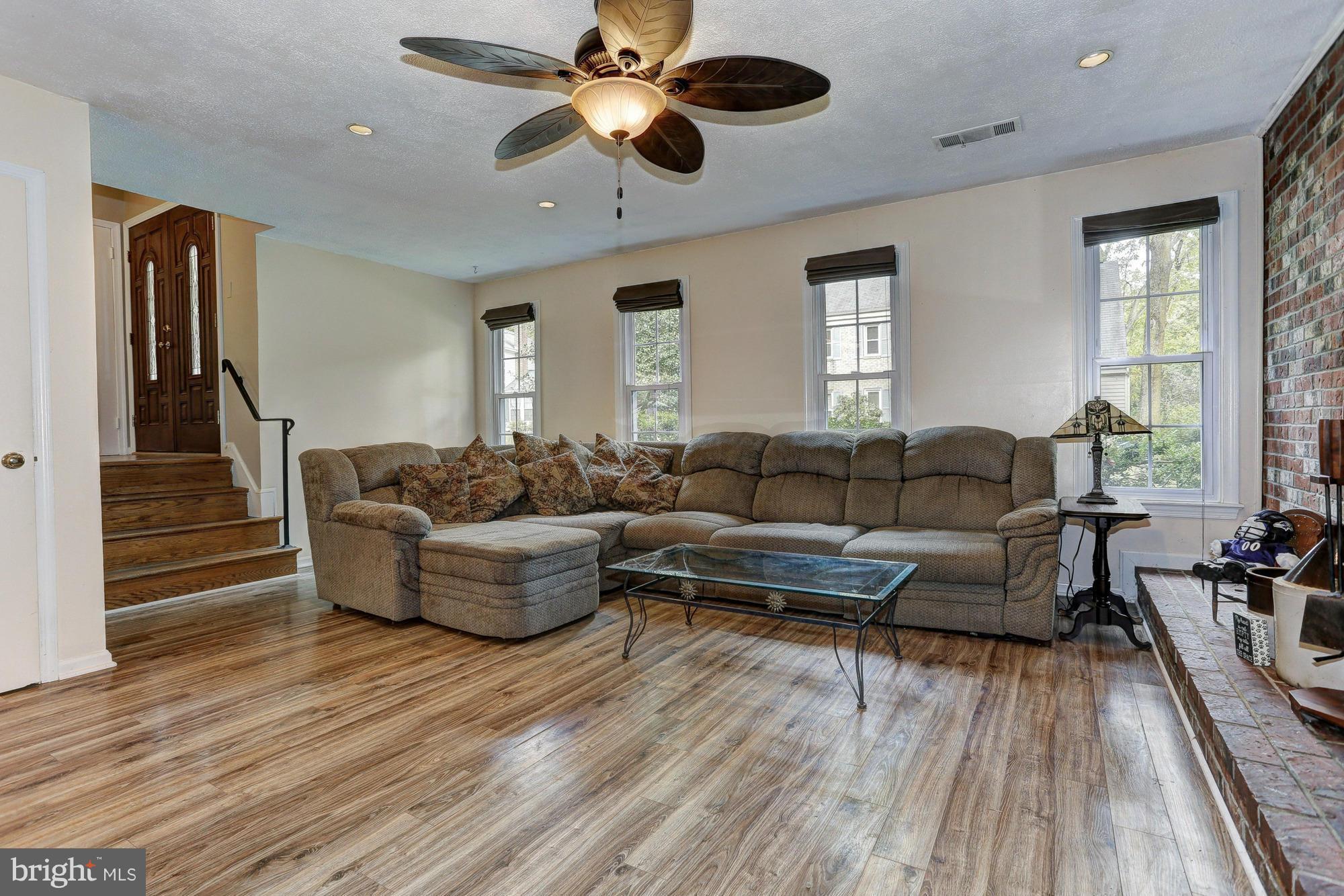5206 Eliots Oak Road Columbia, MD 21044 - Photo 13 of 30 Family Room