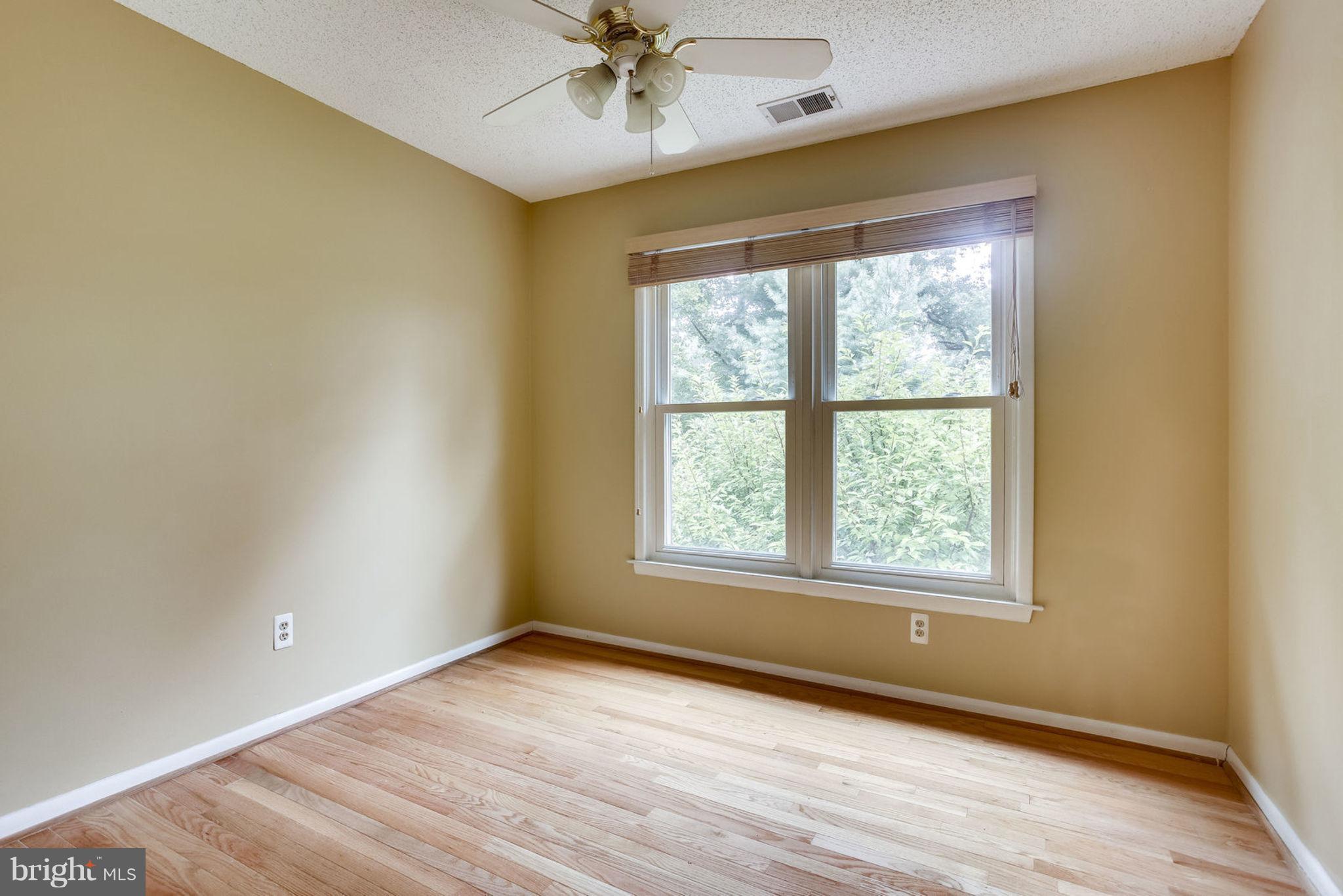 1447 Newport Spring Court Reston, VA 20194 - Photo 21 of 29 Bedroom 3