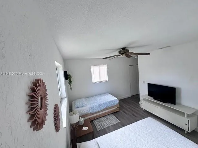 $4,000 | 585 Northwest 182nd Terrace, Miami Gardens, FL 33169