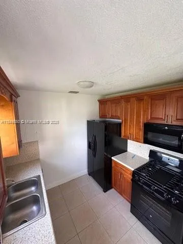 $4,000 | 585 Northwest 182nd Terrace, Miami Gardens, FL 33169