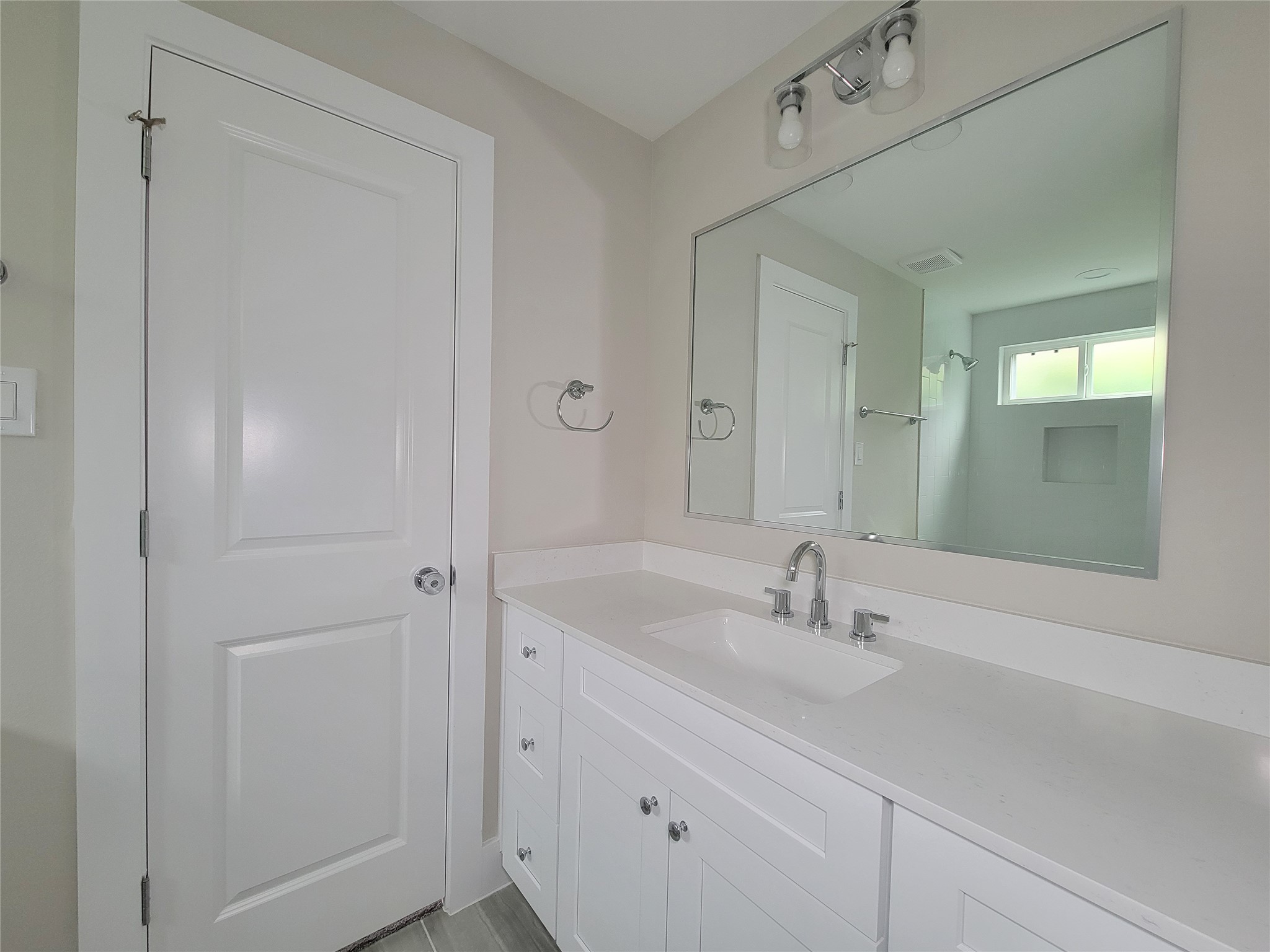 8316 Curry Road, Unit A Houston, TX 77093 - Photo 8 of 47 Gallery Image 8