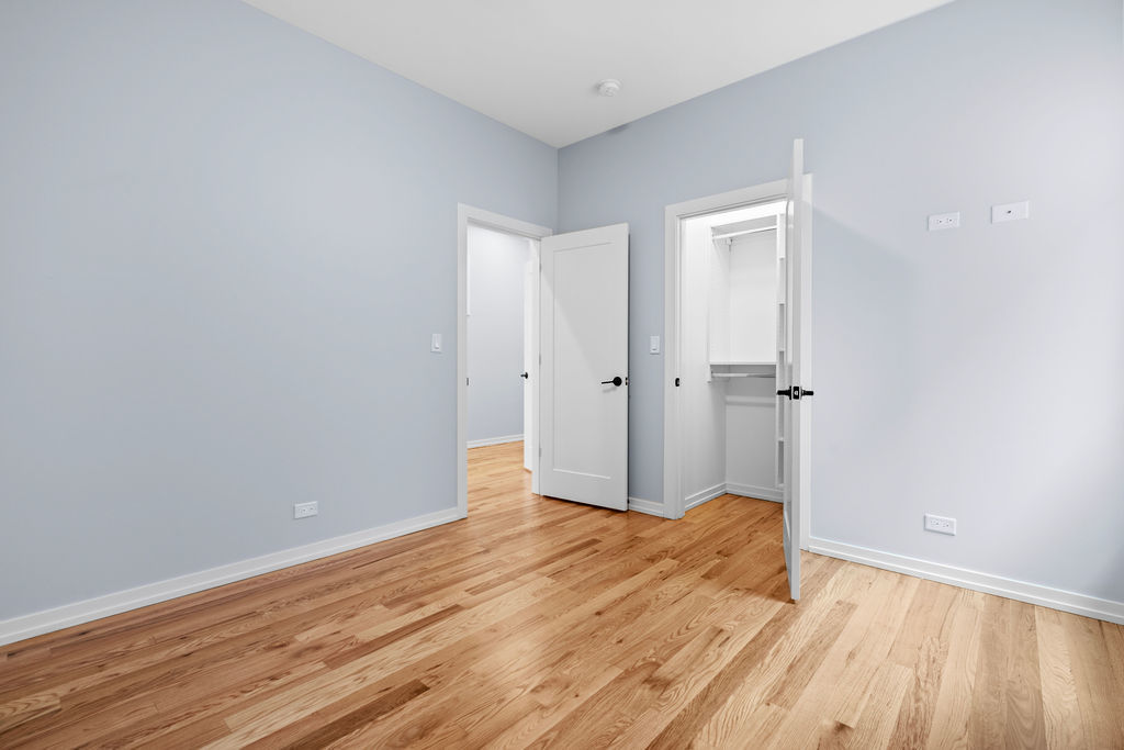 4337 South Berkeley Avenue, Unit 2 Chicago, IL 60653 - Photo 13 of 31